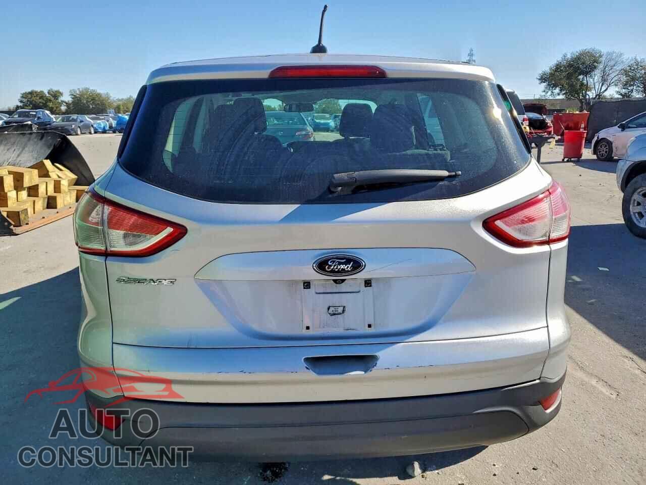 FORD ESCAPE 2015 - 1FMCU0F77FUC30945