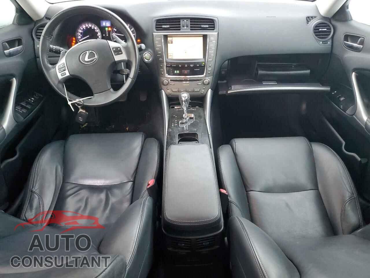 LEXUS IS 2011 - JTHCF5C21B2035173