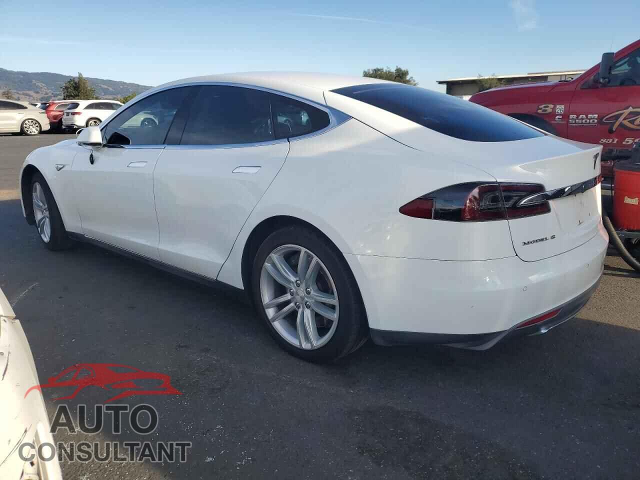 TESLA MODEL S 2013 - 5YJSA1CN7DFP27355