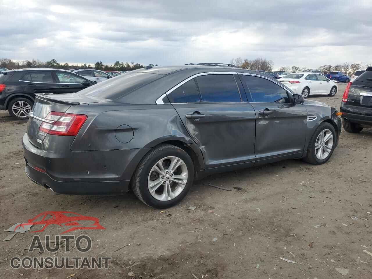 FORD TAURUS 2018 - 1FAHP2E80JG108836