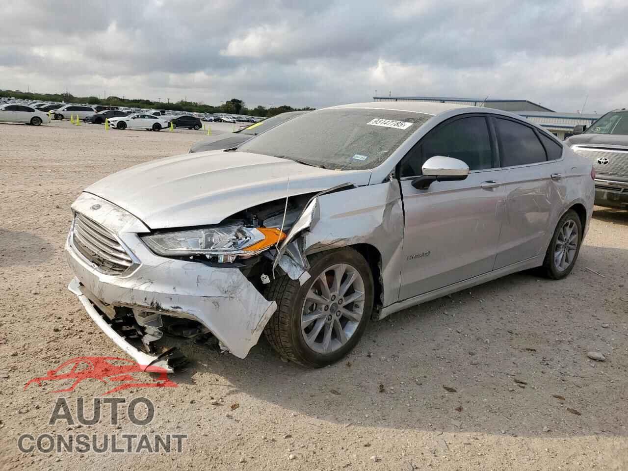 FORD FUSION 2017 - 3FA6P0LU0HR386845