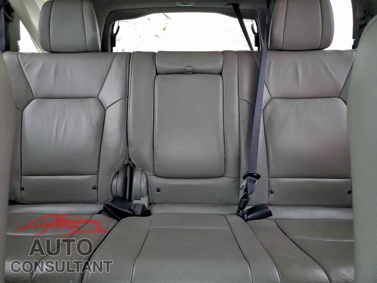 HONDA PILOT 2013 - 5FNYF4H5XDB030977