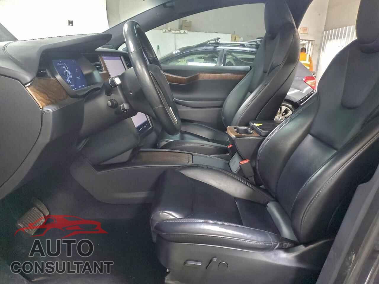 TESLA MODEL X 2021 - 5YJXCAE25MF321383