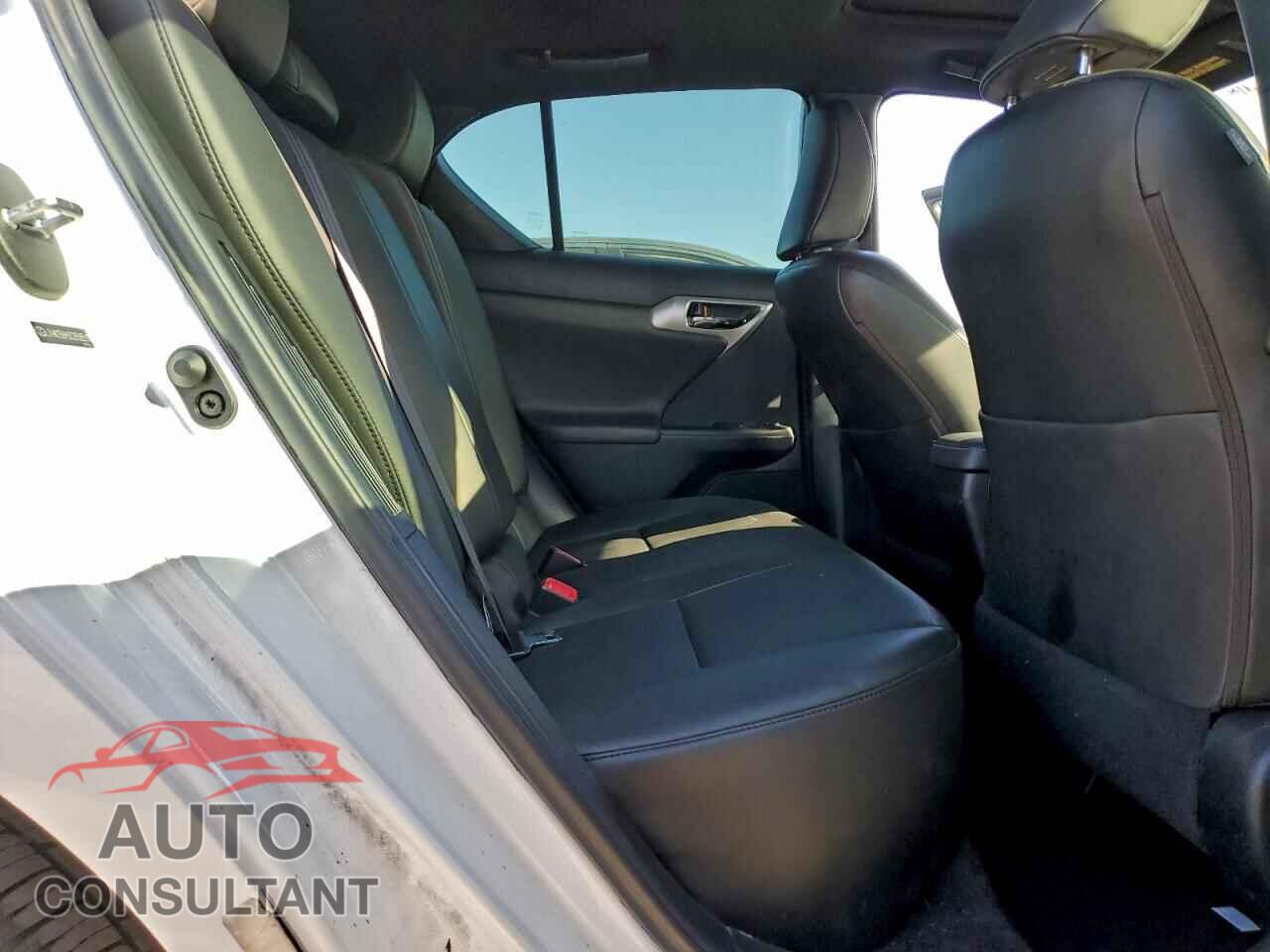 LEXUS CT 200 2012 - JTHKD5BH5C2058531