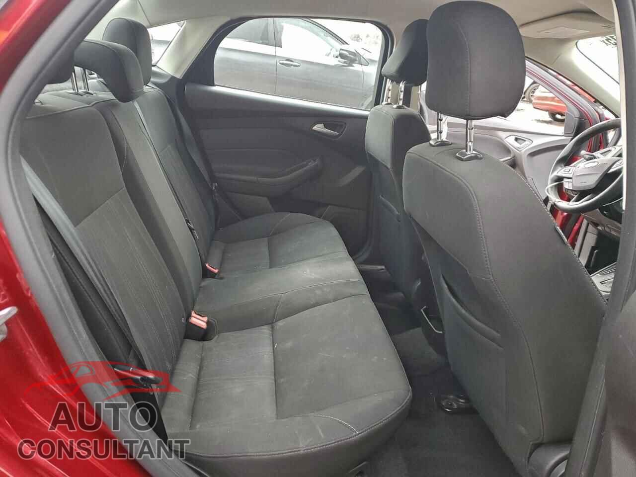 FORD FOCUS 2017 - 1FADP3F20HL261913