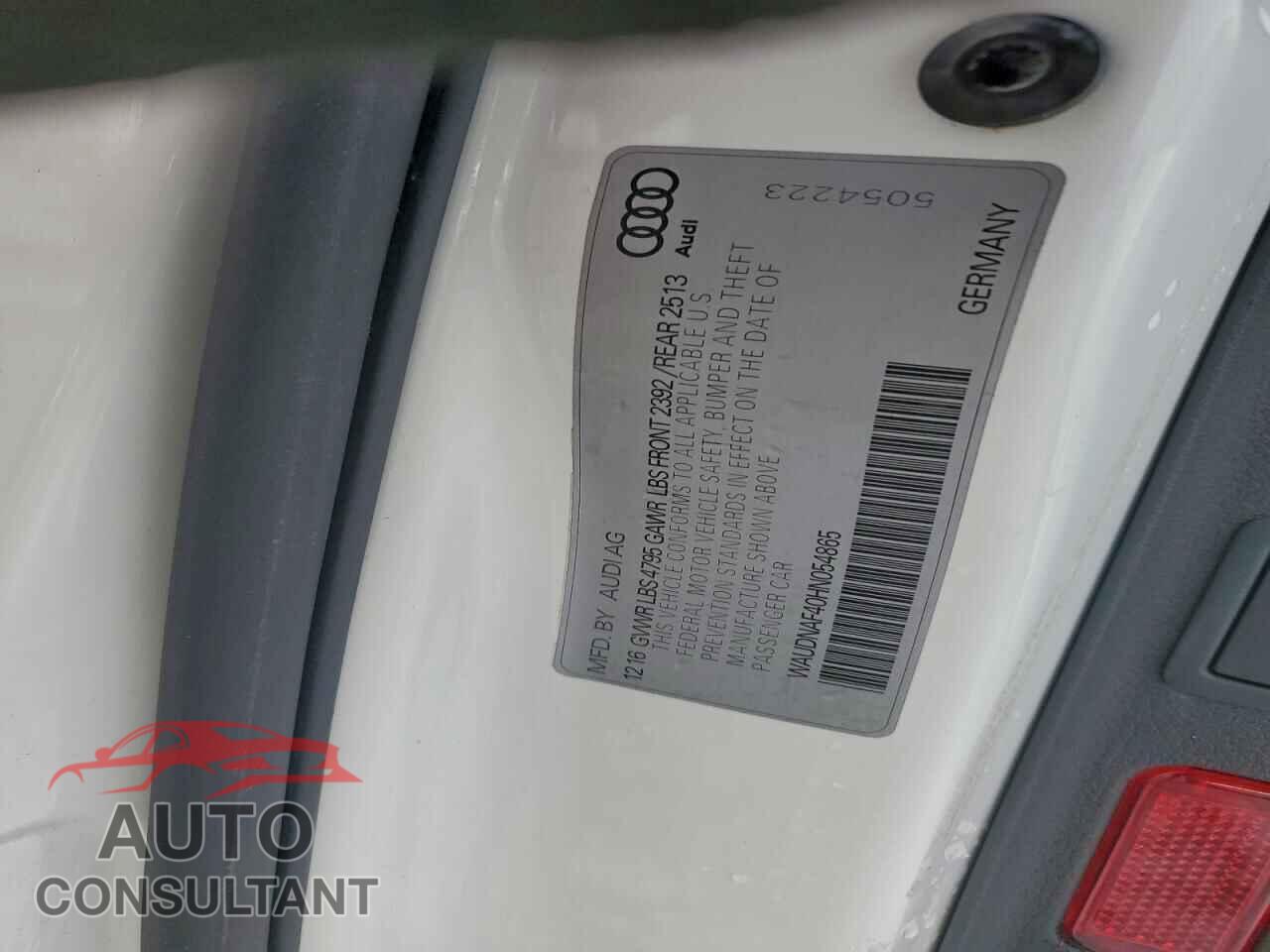 AUDI A4 2017 - WAUDNAF40HN054865
