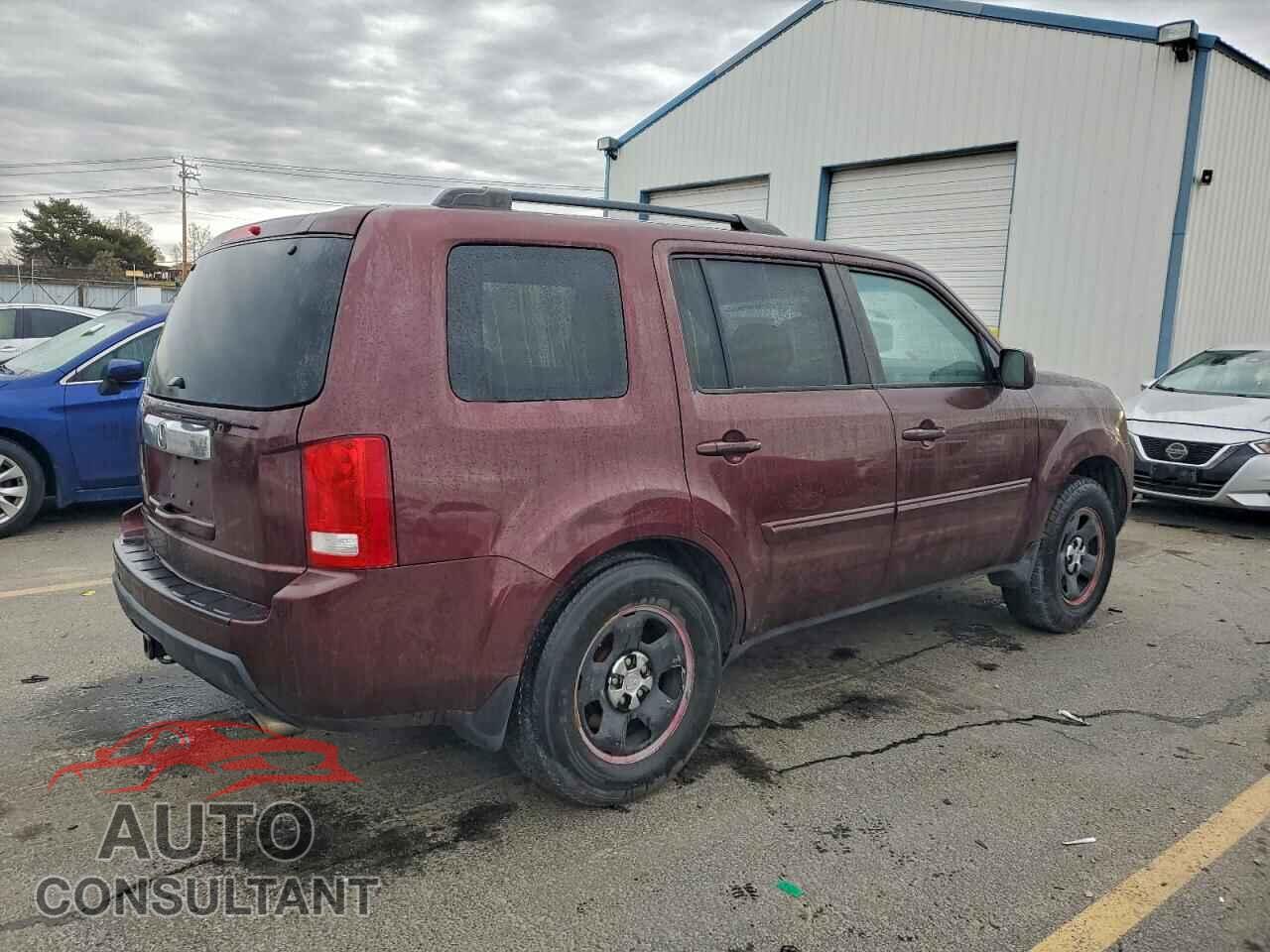 HONDA PILOT 2011 - 5FNYF3H44BB024607