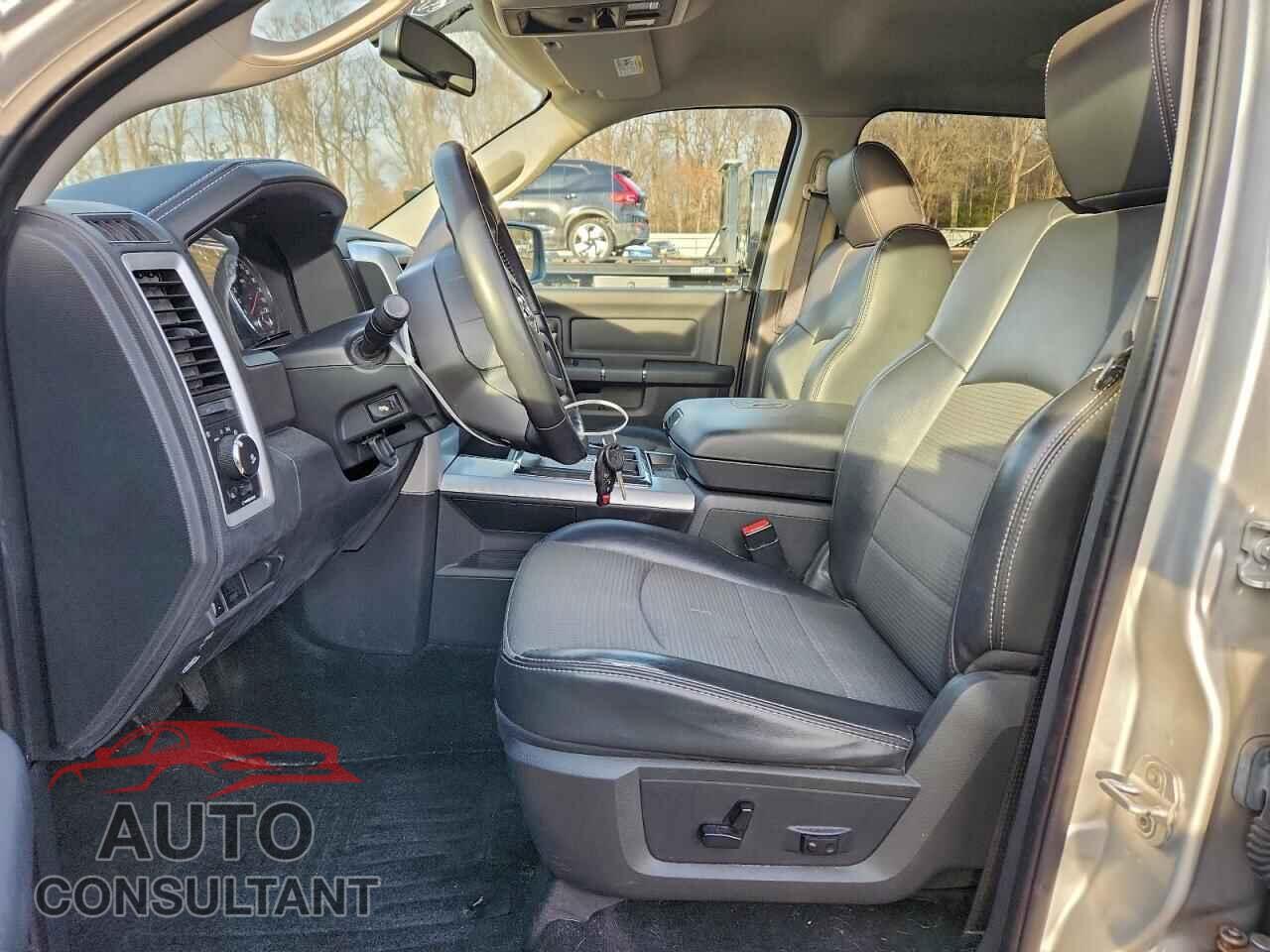 DODGE RAM 1500 2012 - 1C6RD7MT1CS150207