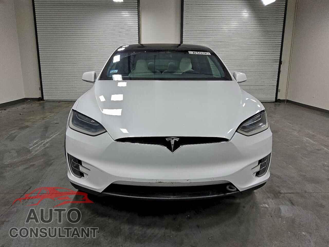 TESLA MODEL X 2018 - 5YJXCBE21JF138919