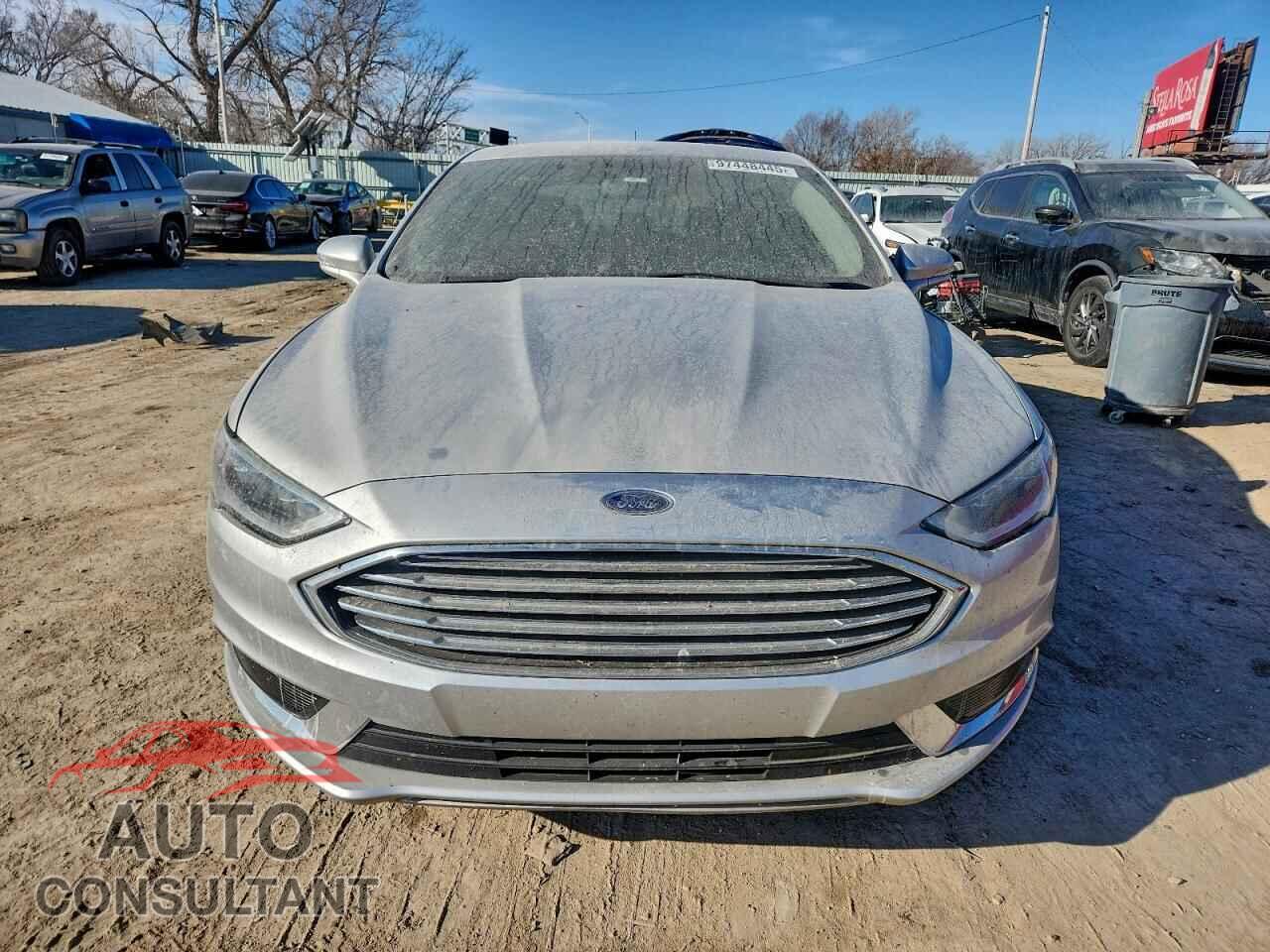 FORD FUSION 2018 - 3FA6P0LU6JR210940