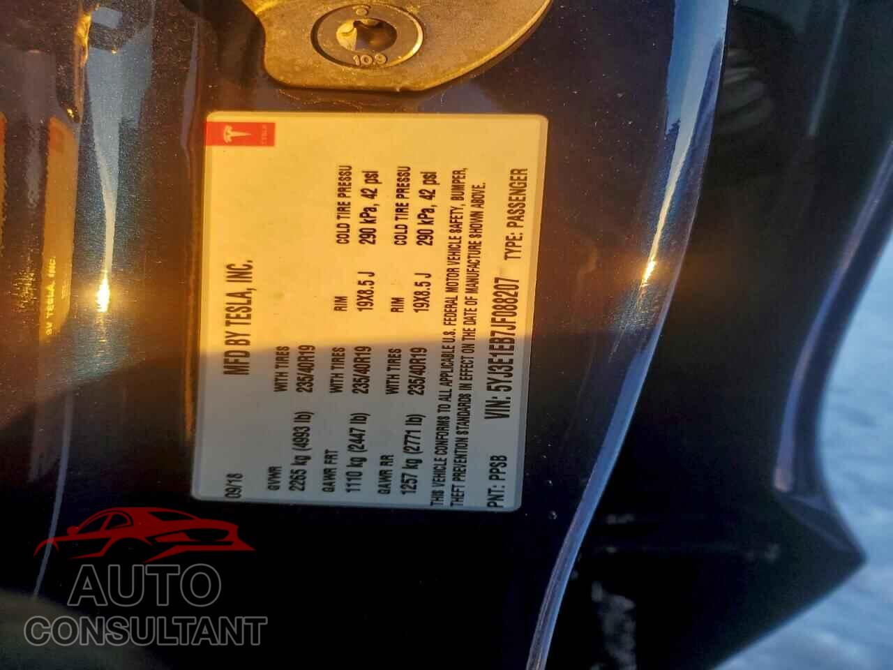 TESLA MODEL 3 2018 - 5YJ3E1EB7JF088207