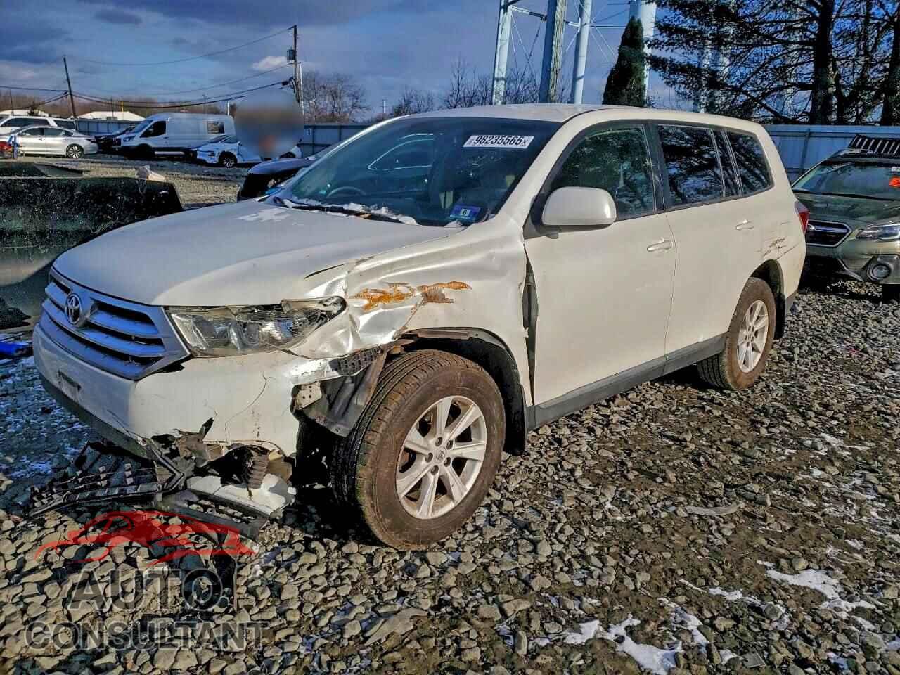 TOYOTA HIGHLANDER 2013 - 5TDBK3EH8DS202848