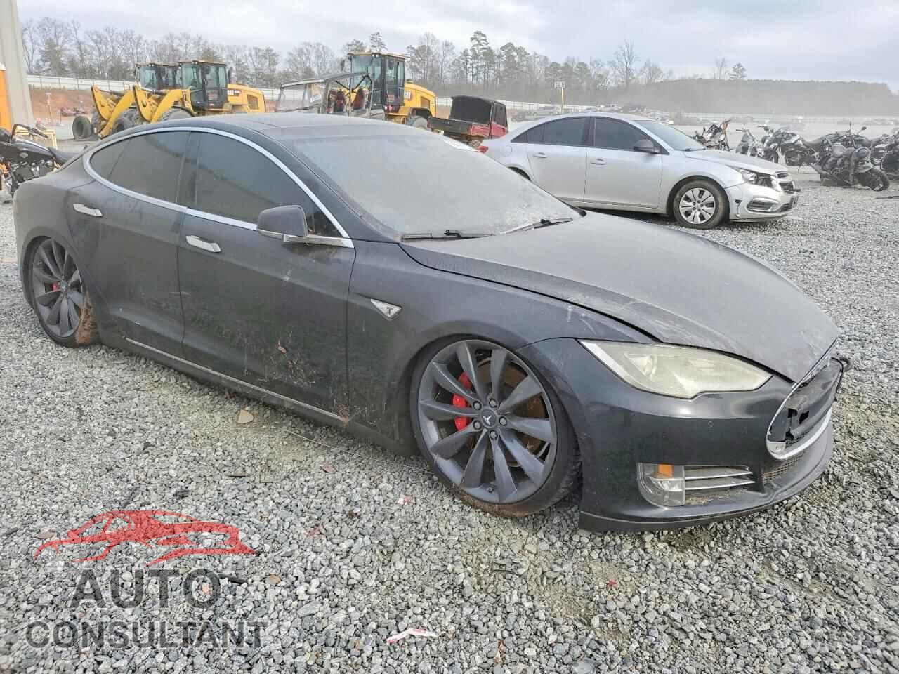 TESLA MODEL S 2015 - 5YJSA1E44FF116979