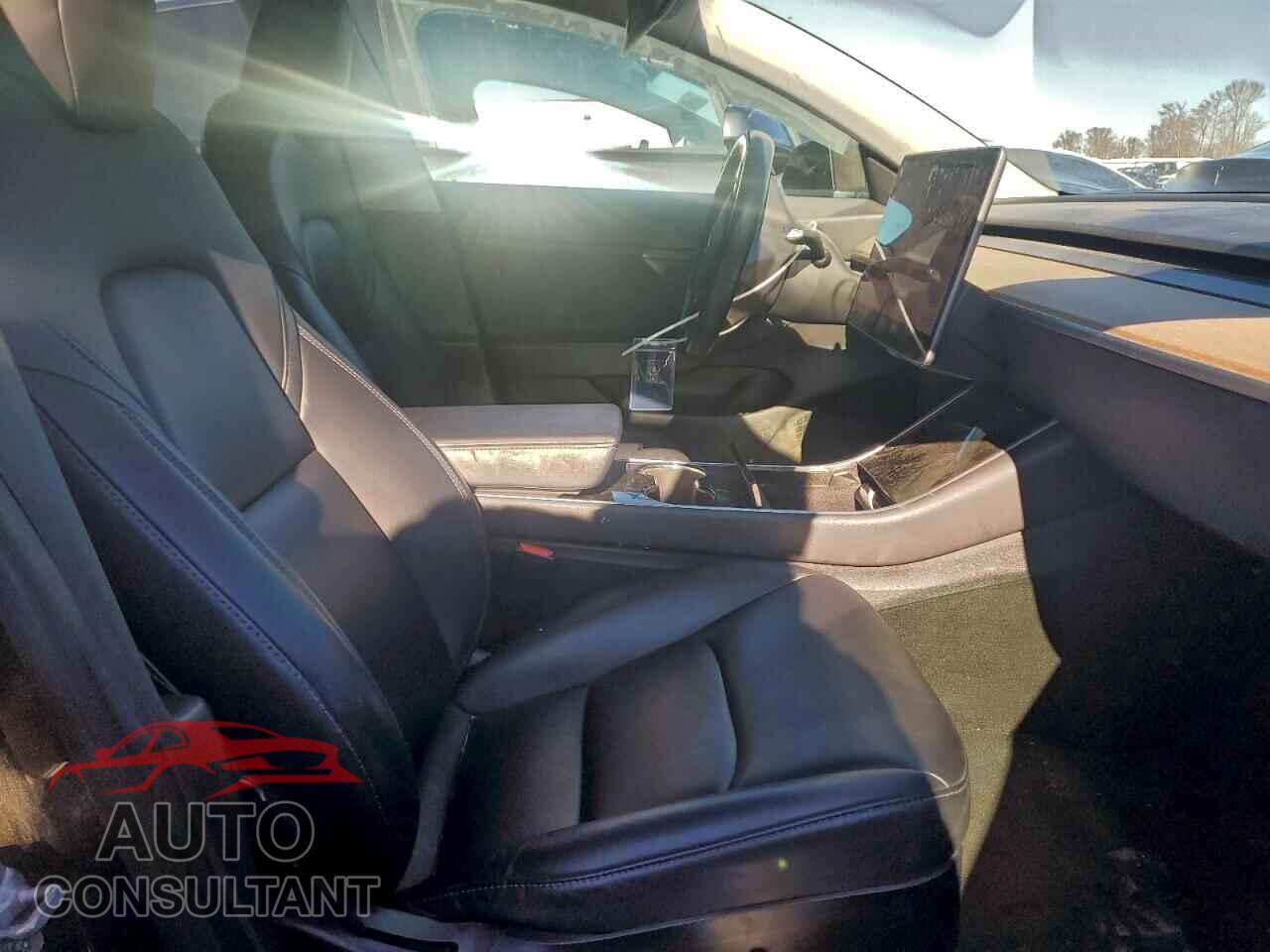 TESLA MODEL 3 2018 - 5YJ3E1EB9JF103127