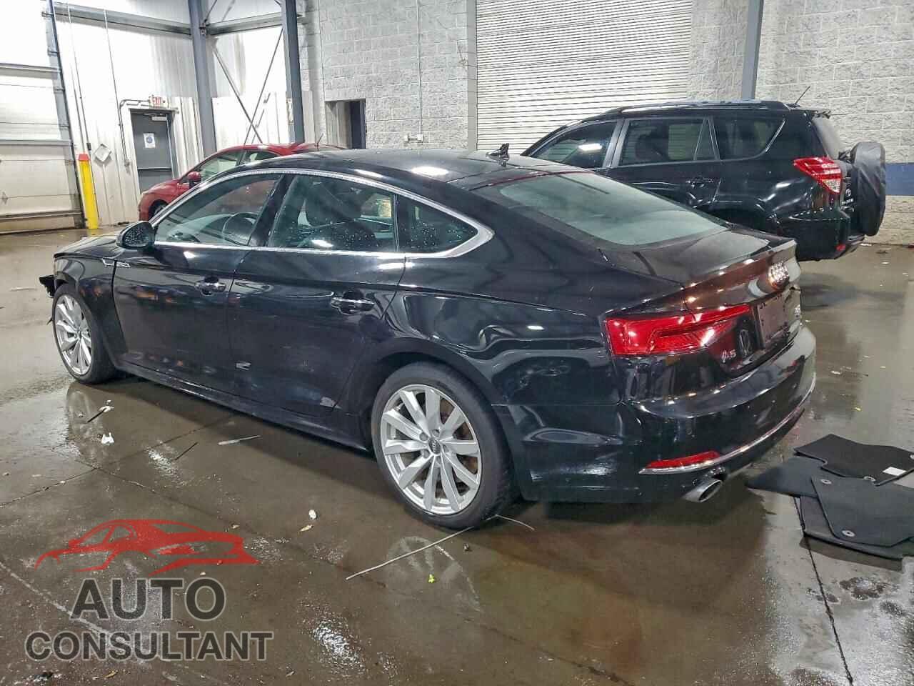 AUDI A5 2018 - WAUBNCF58JA007785