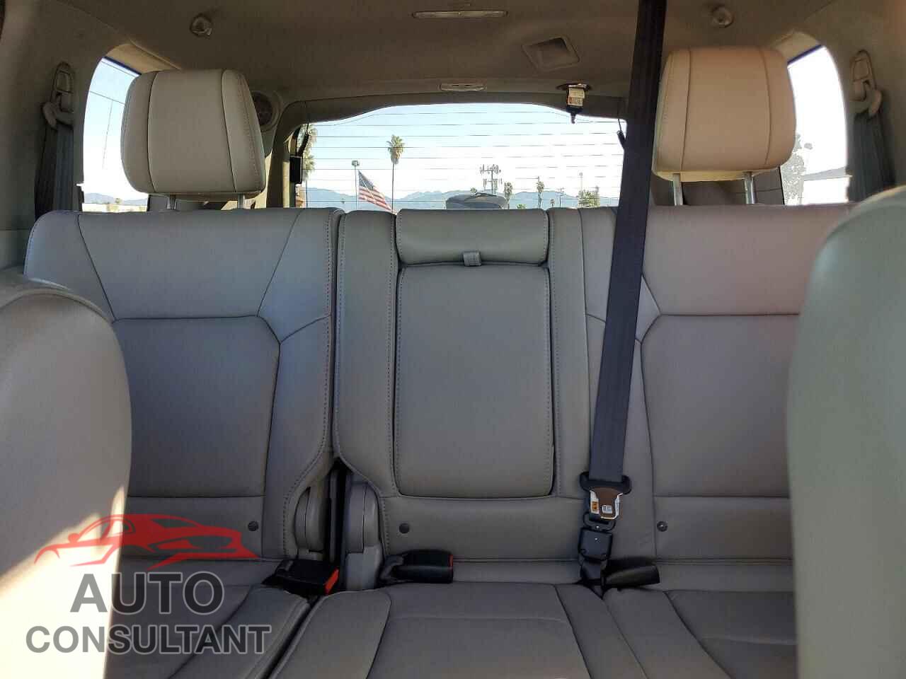 HONDA PILOT 2015 - 5FNYF4H91FB059435