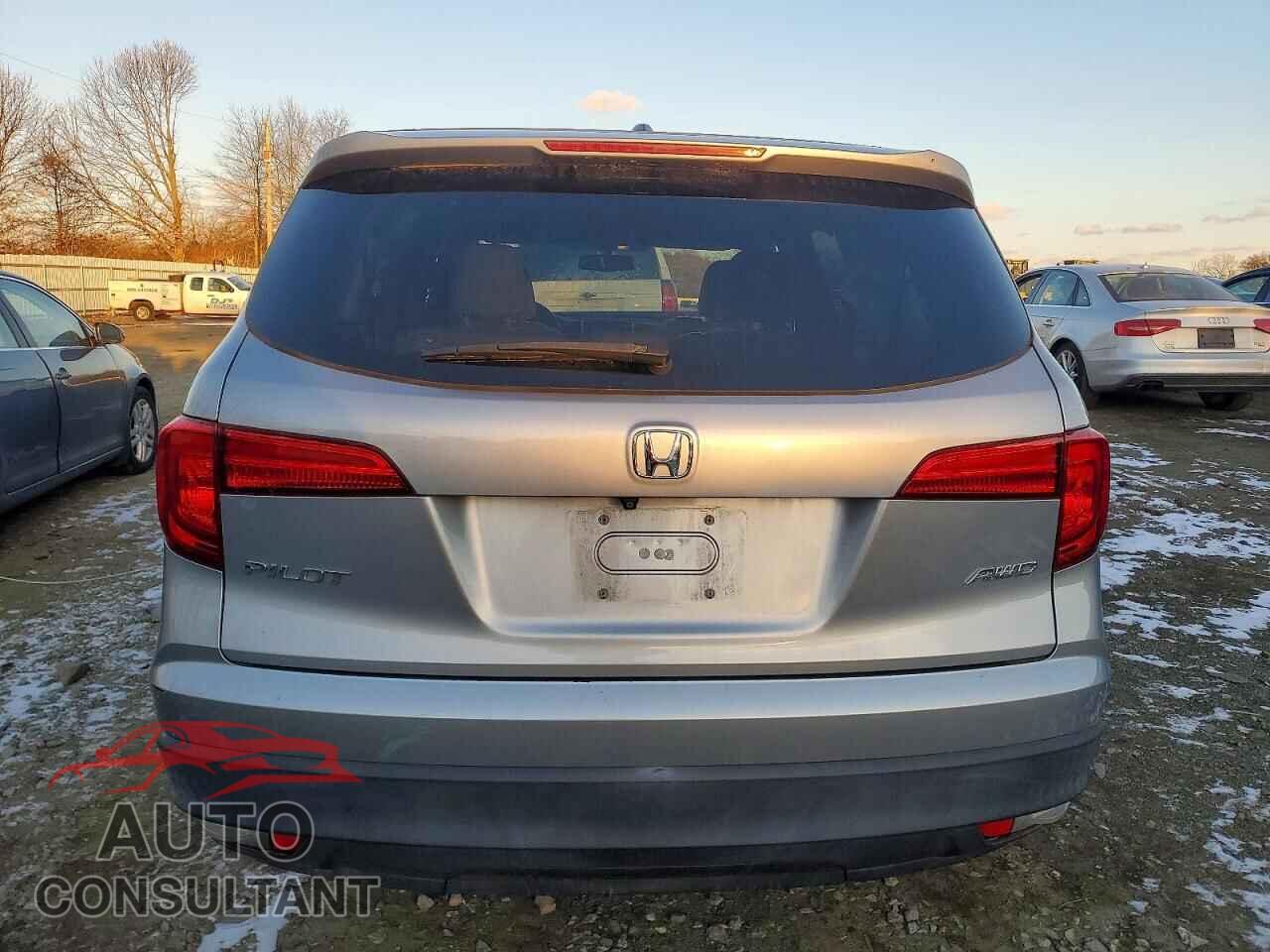 HONDA PILOT 2017 - 5FNYF6H71HB006134