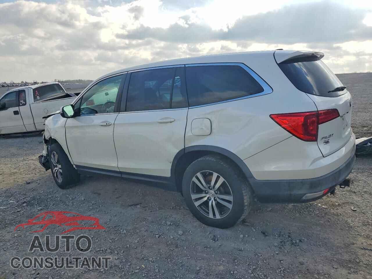 HONDA PILOT 2017 - 5FNYF6H57HB036589