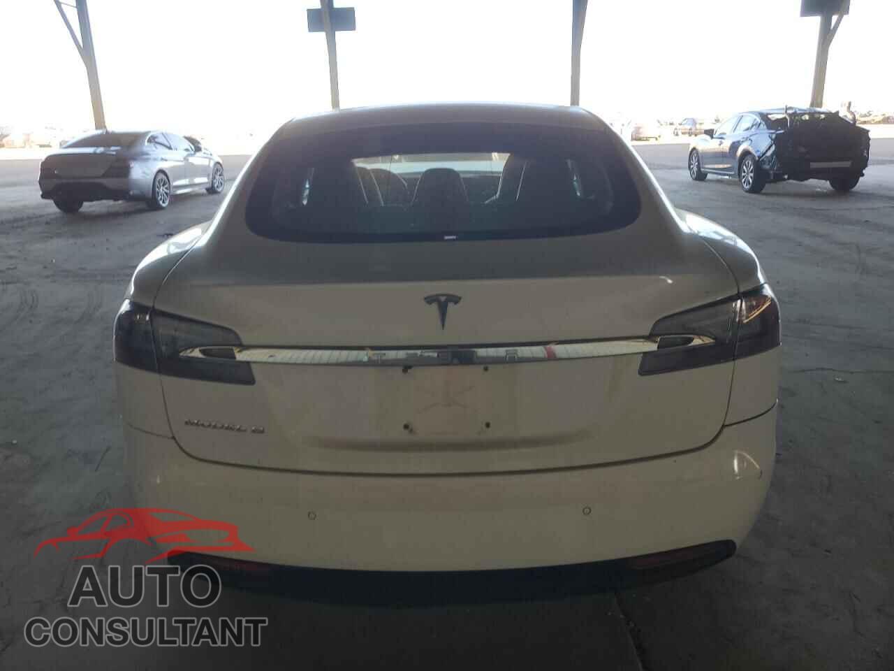 TESLA MODEL S 2016 - 5YJSA1E14GF157751