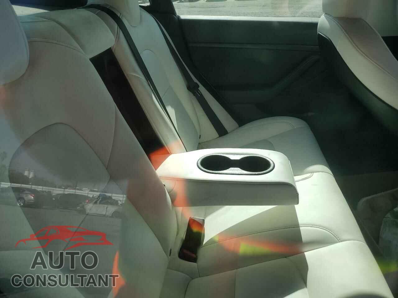 TESLA MODEL 3 2021 - 5YJ3E1EA4MF018689