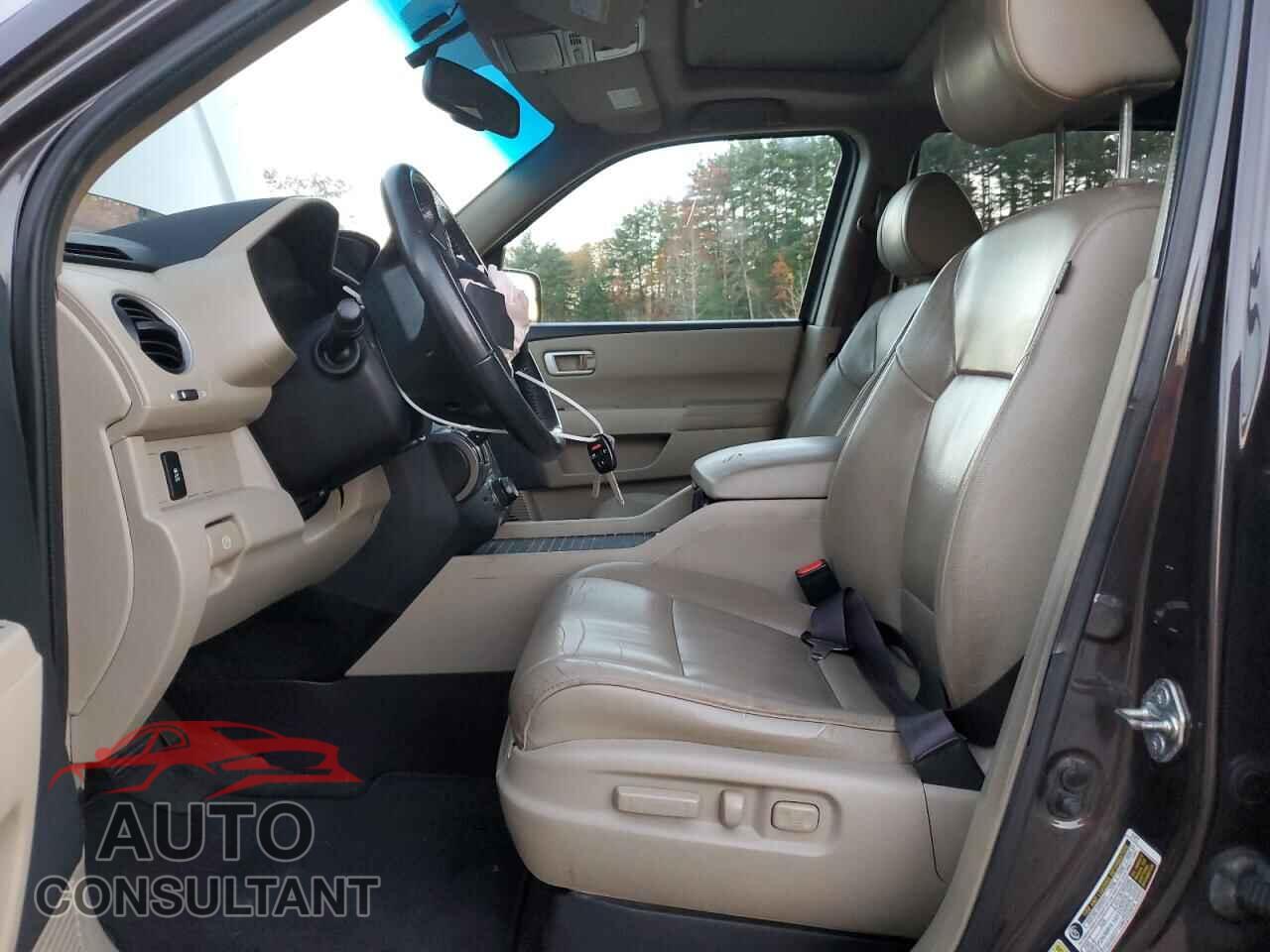 HONDA PILOT 2015 - 5FNYF4H74FB028811