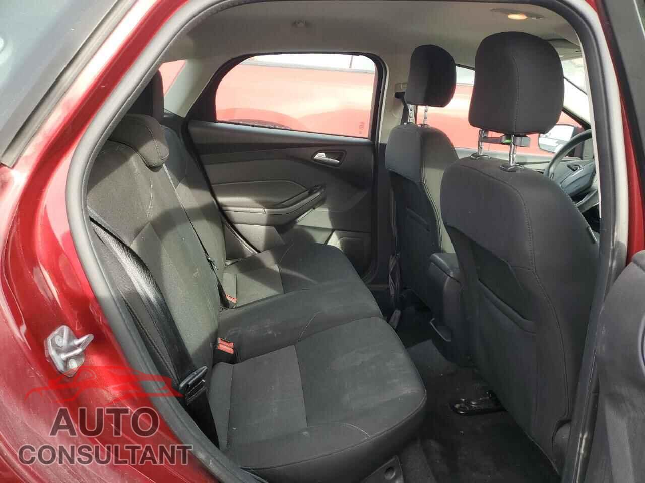 FORD FOCUS 2017 - 1FADP3K24HL301366
