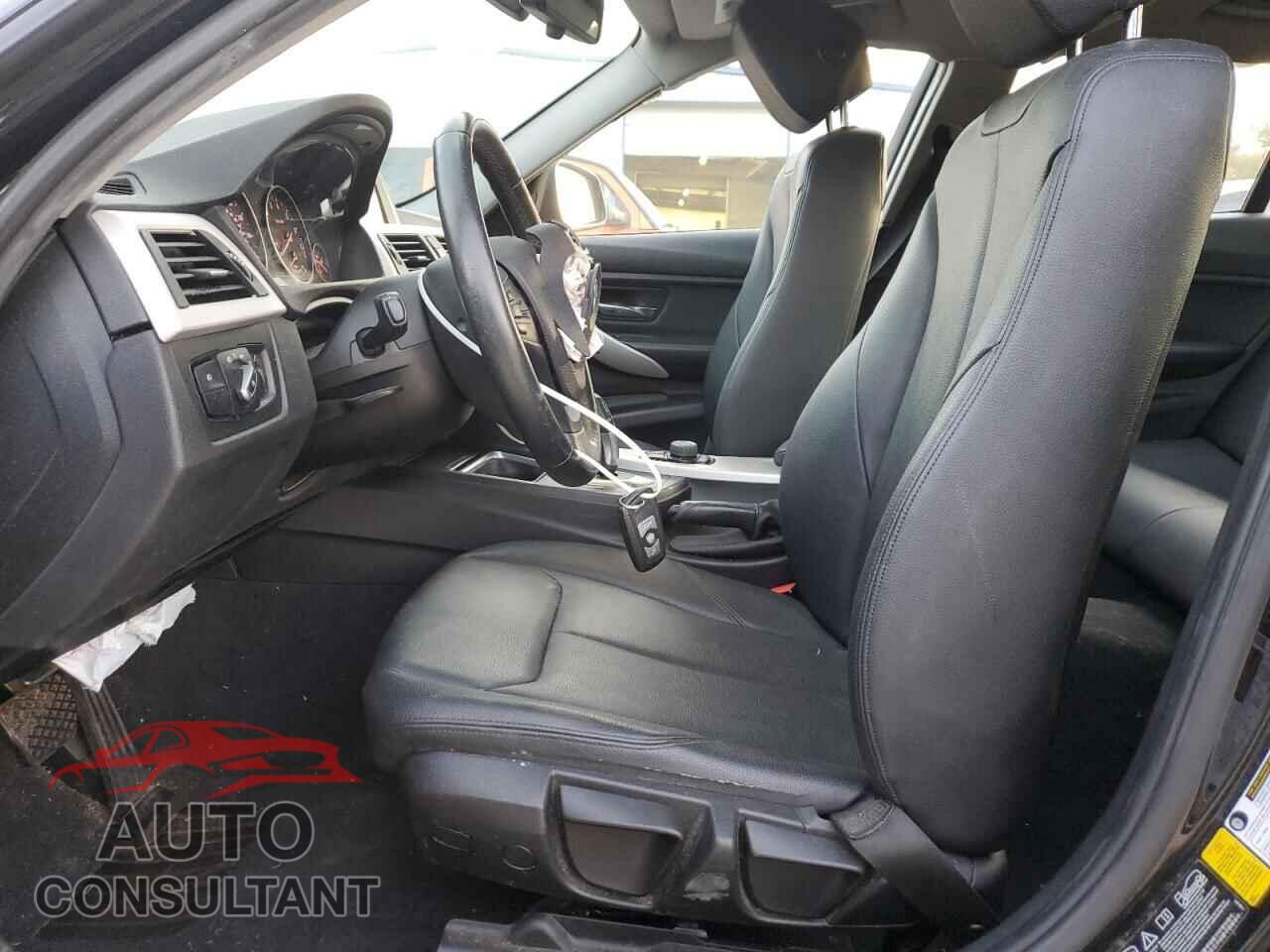 BMW 3 SERIES 2015 - WBA3C3C58FP664640