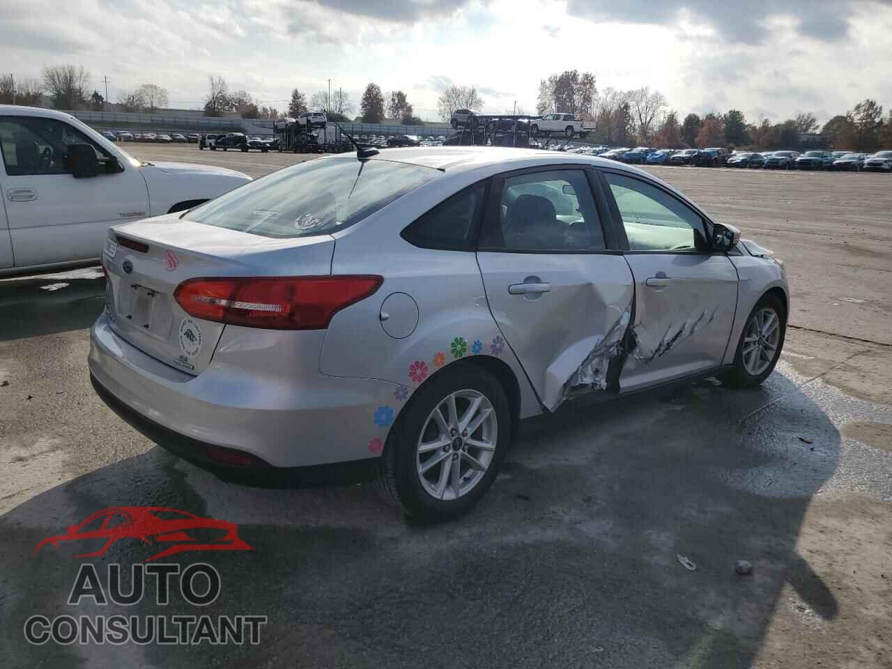 FORD FOCUS 2015 - 1FADP3F28FL383982