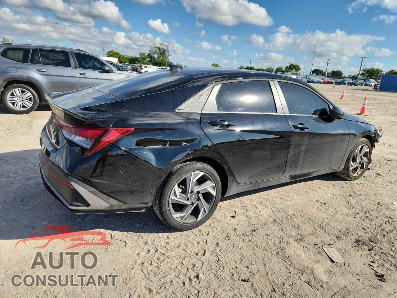 HYUNDAI ELANTRA 2025 - KMHLM4DG8SU972727