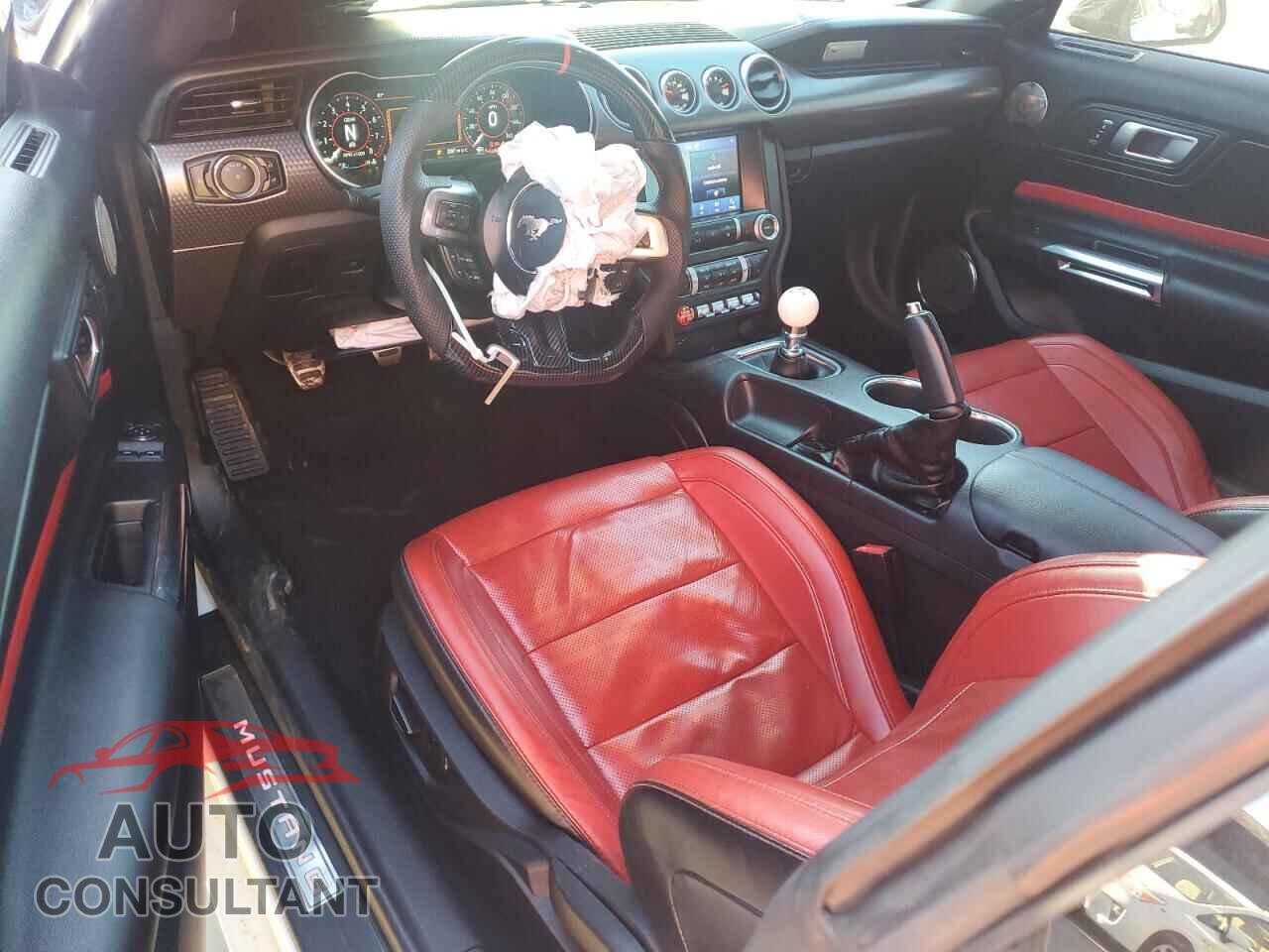 FORD MUSTANG 2019 - 1FA6P8CF2K5198760