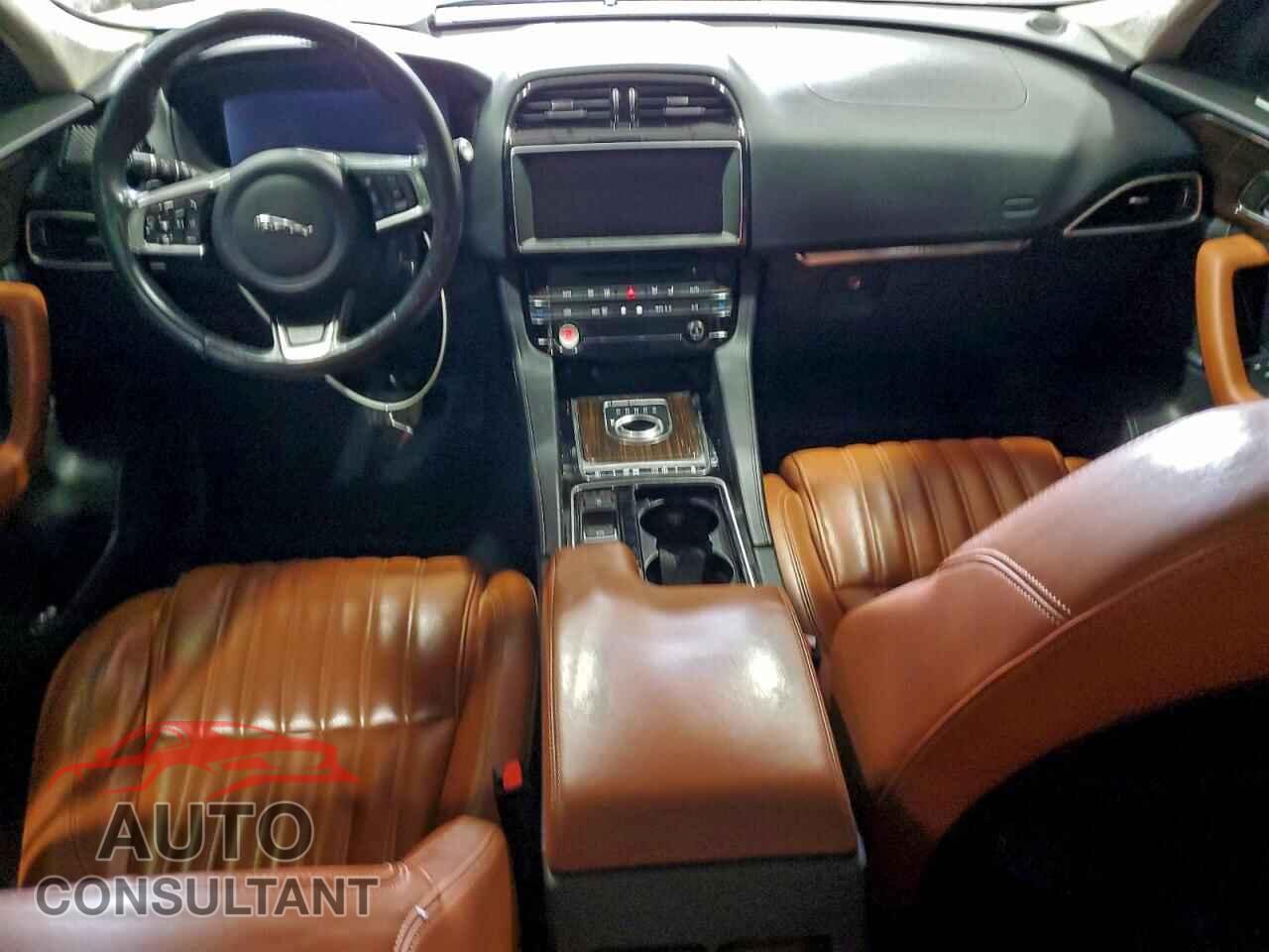 JAGUAR F-PACE 2018 - SADCN2EV5JA242894
