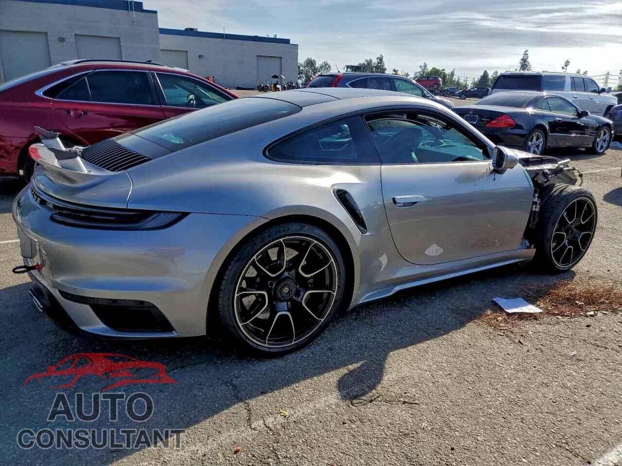 PORSCHE 911 2021 - WP0AD2A9XMS257386