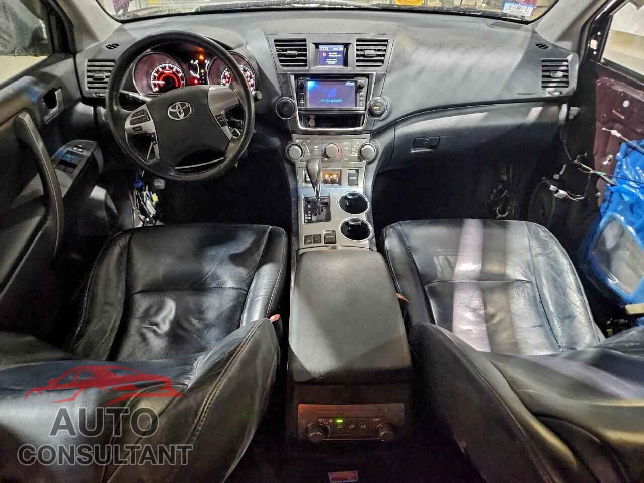 TOYOTA HIGHLANDER 2013 - 5TDBK3EH8DS199966