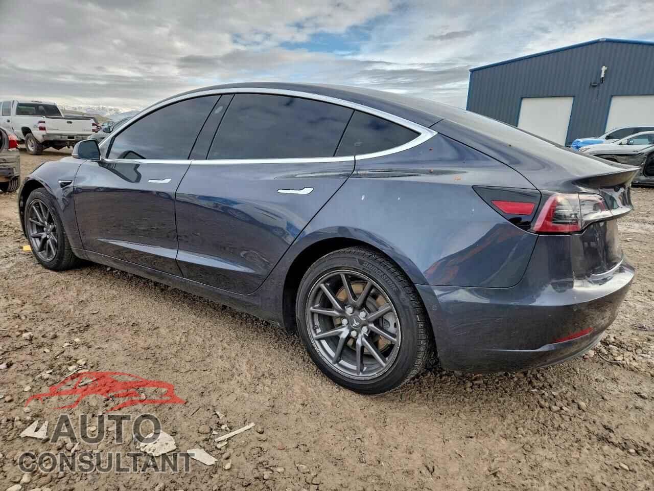 TESLA MODEL 3 2018 - 5YJ3E1EB9JF128450