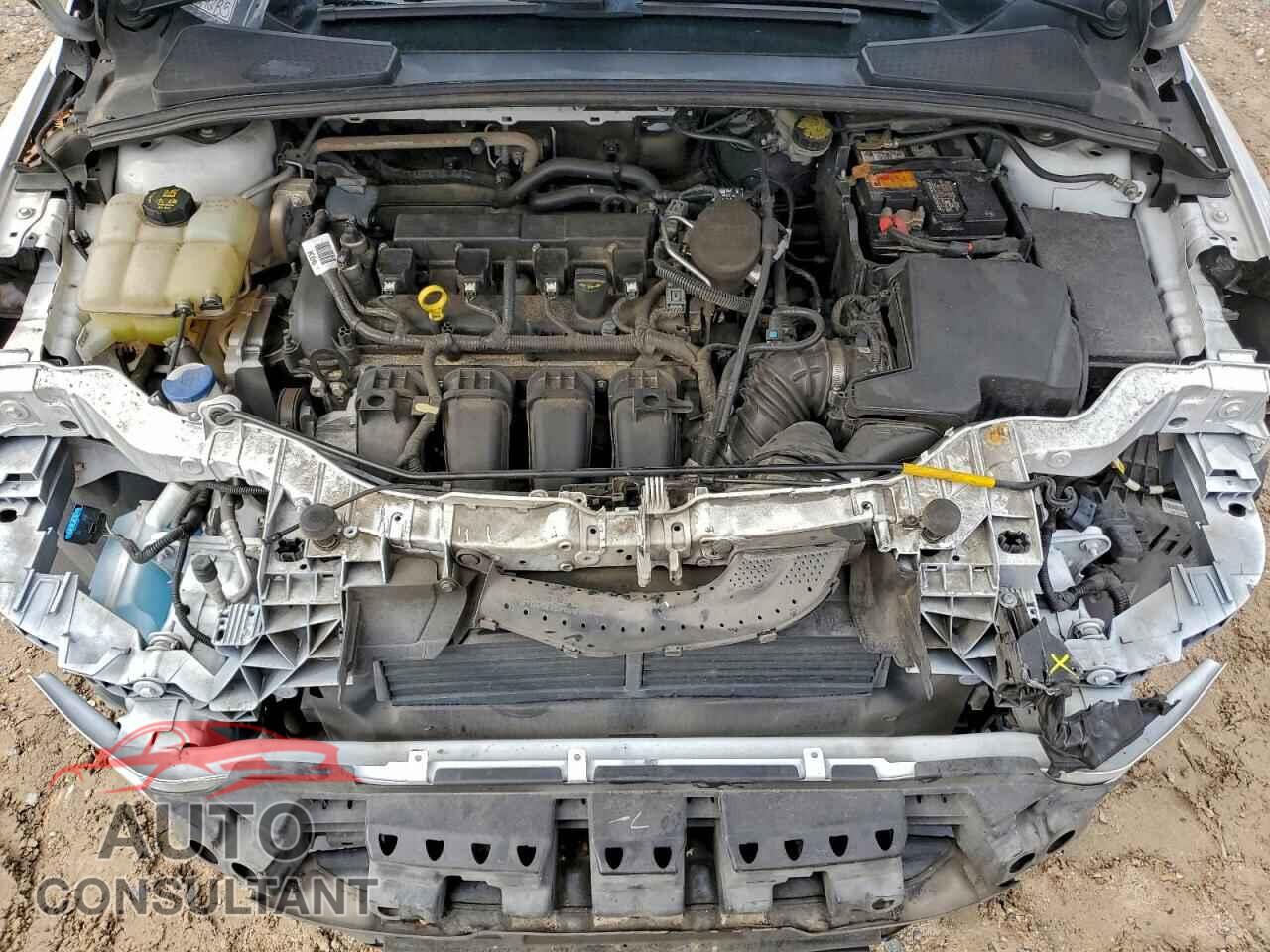 FORD FOCUS 2015 - 1FADP3F22FL384707