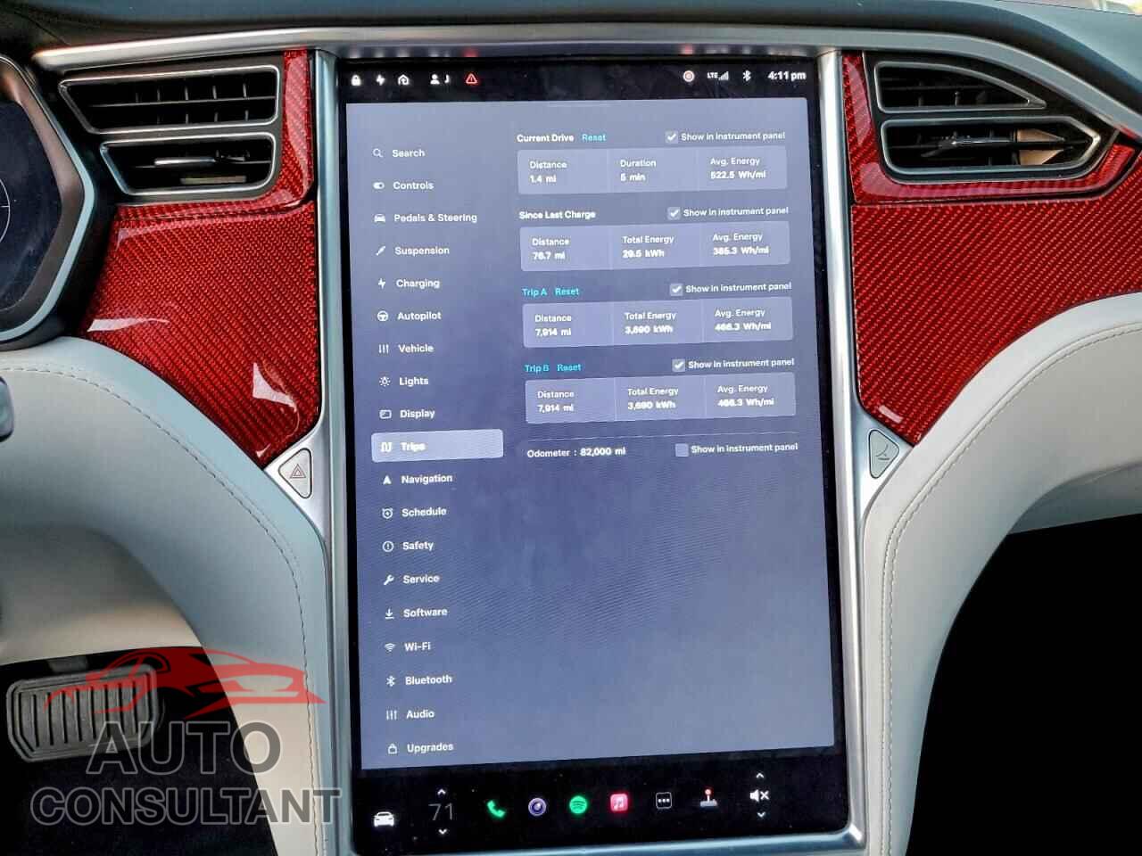 TESLA MODEL S 2017 - 5YJSA1E17HF218754