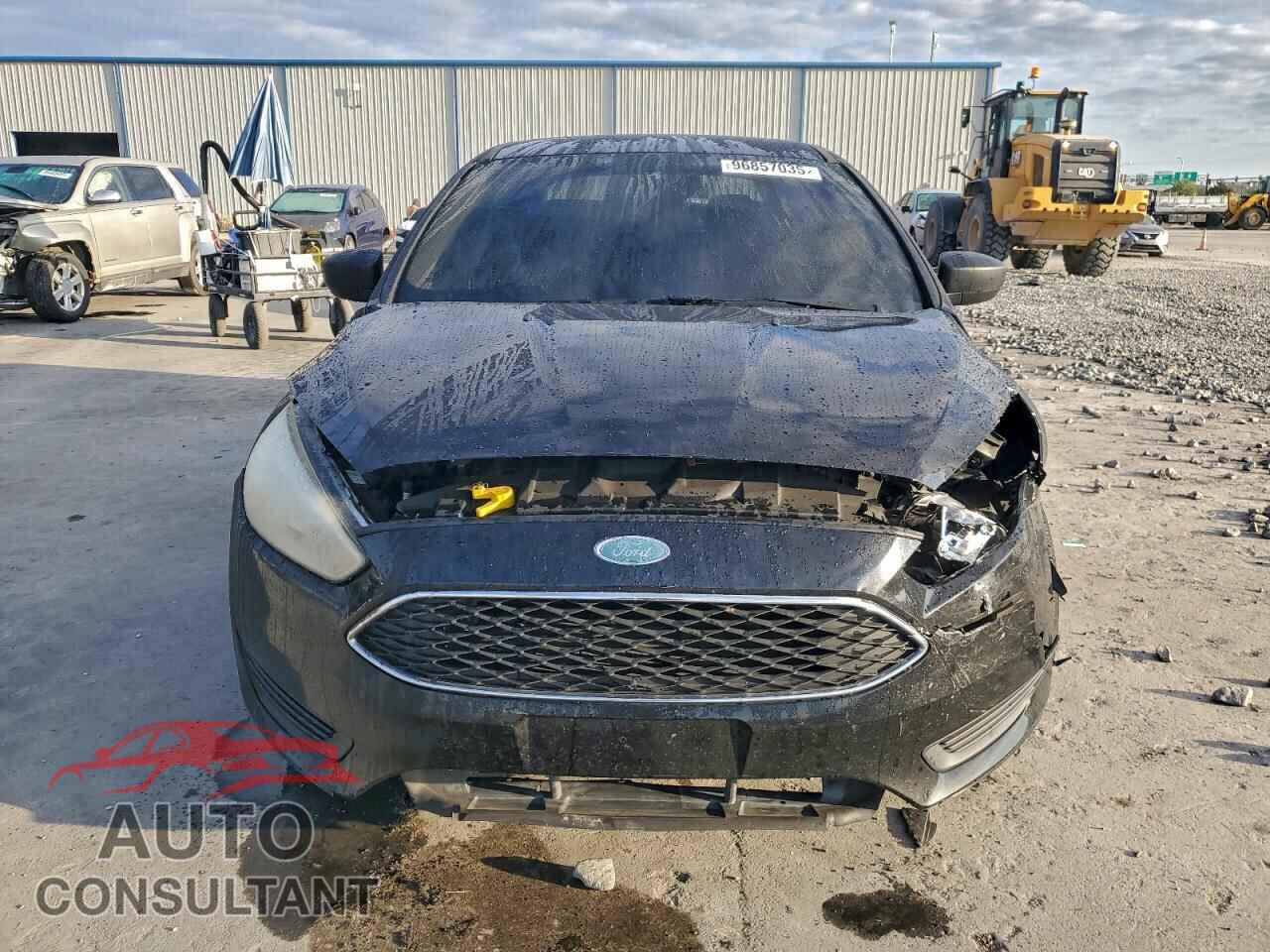 FORD FOCUS 2017 - 1FADP3E23HL338291