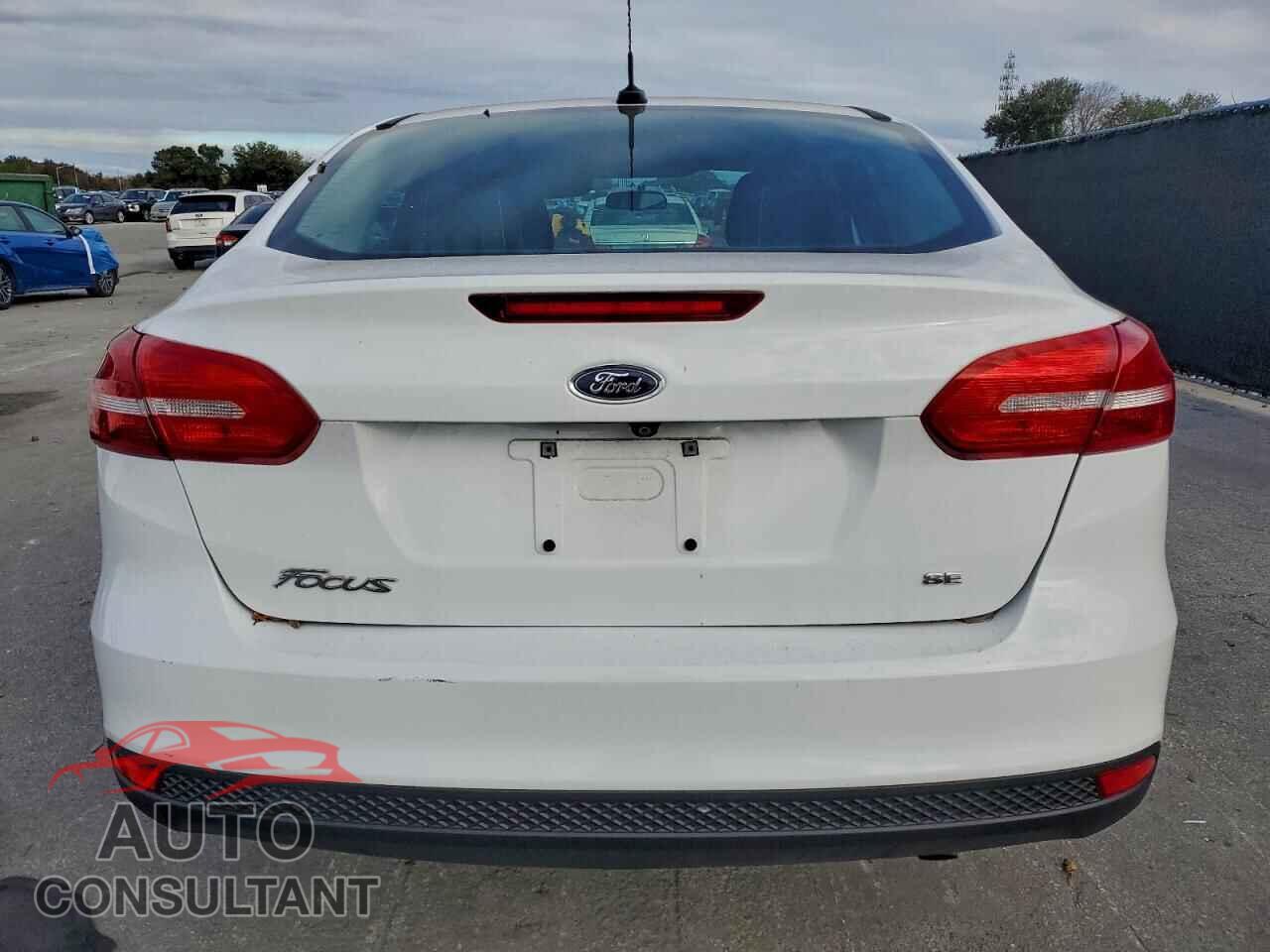 FORD FOCUS 2017 - 1FADP3F23HL315186