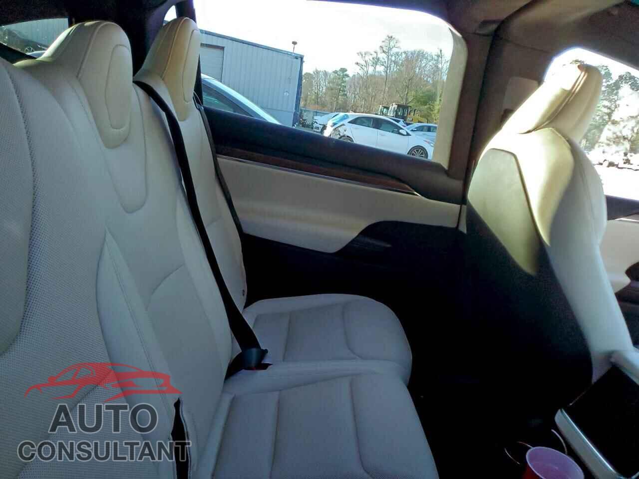 TESLA MODEL X 2024 - 7SAXCAE50RF447106