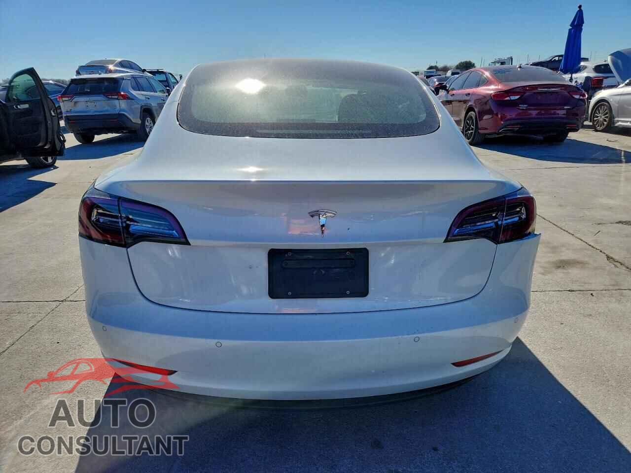 TESLA MODEL 3 2021 - 5YJ3E1EA4MF063616