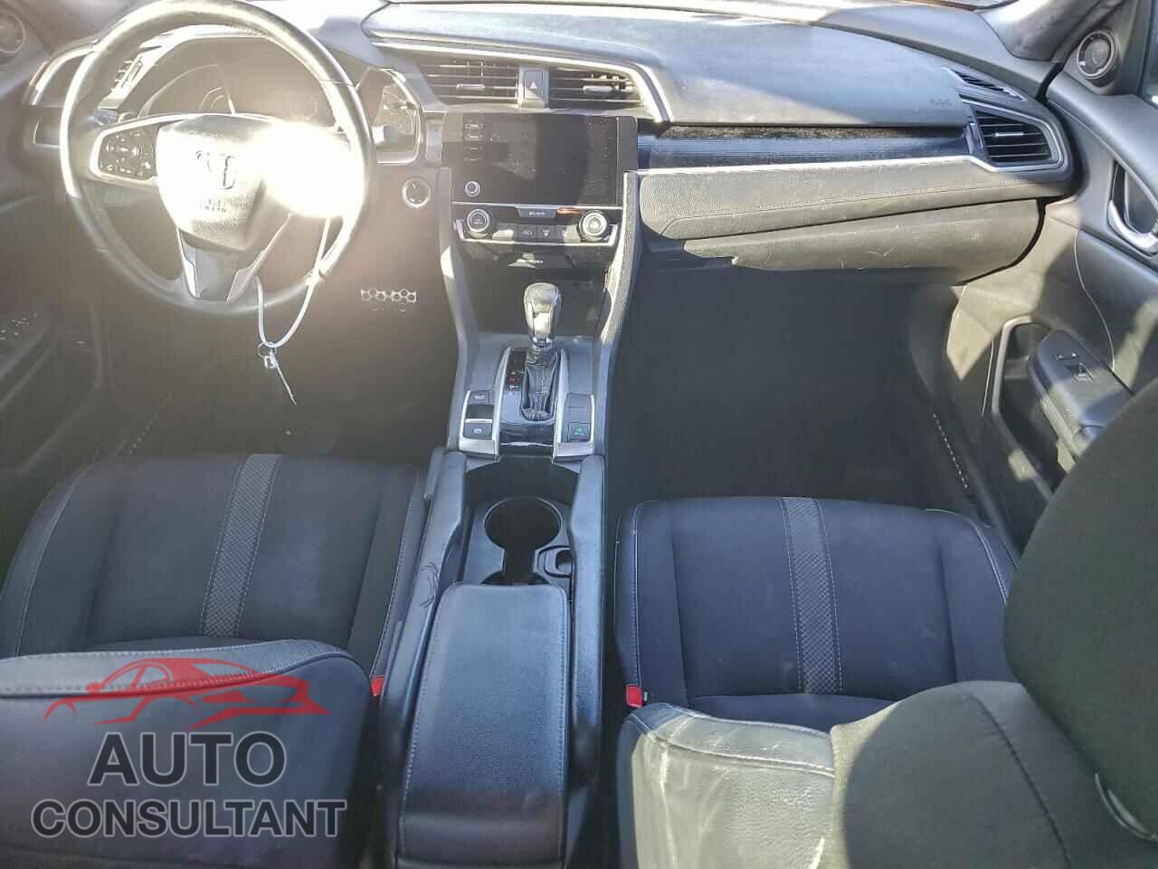 HONDA CIVIC 2019 - 2HGFC2F80KH582997