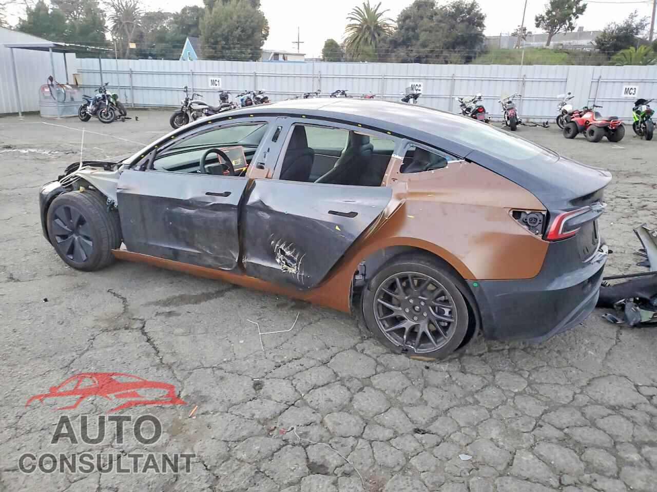 TESLA MODEL 3 2024 - 5YJ3E1EA5RF866992