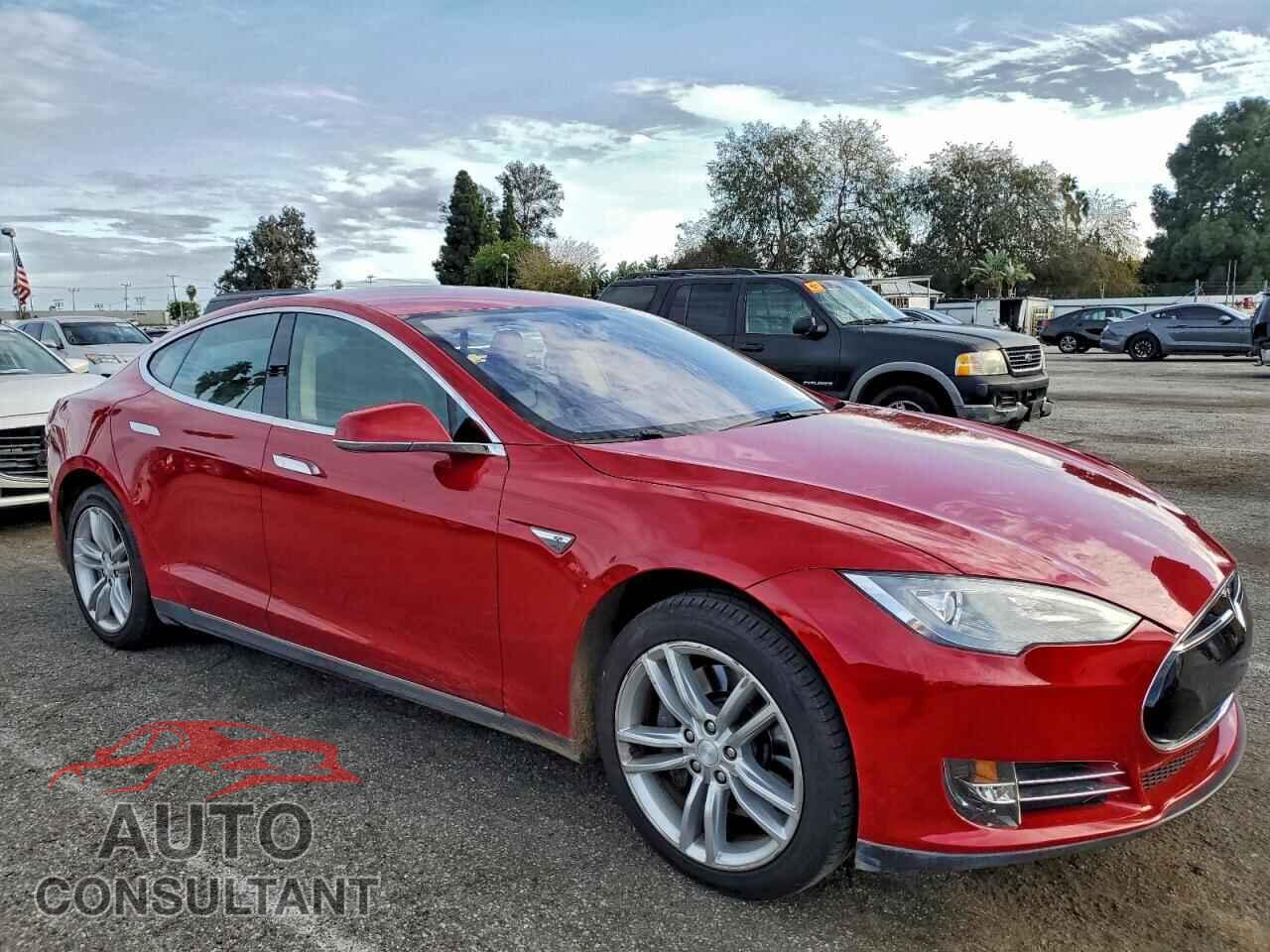 TESLA MODEL S 2013 - 5YJSA1CG7DFP18110