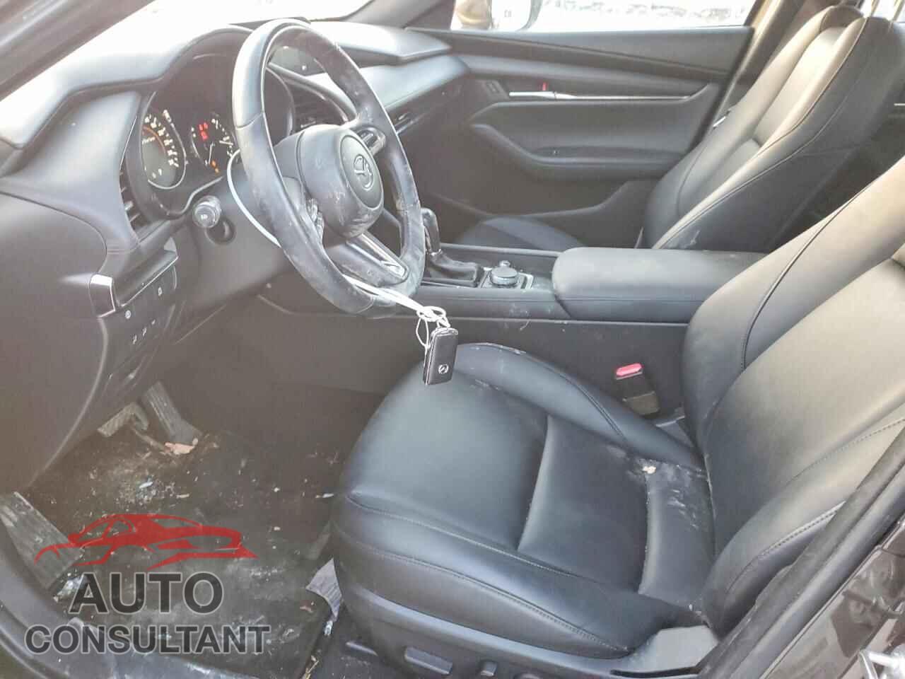 MAZDA 3 2019 - JM1BPBLM5K1142145