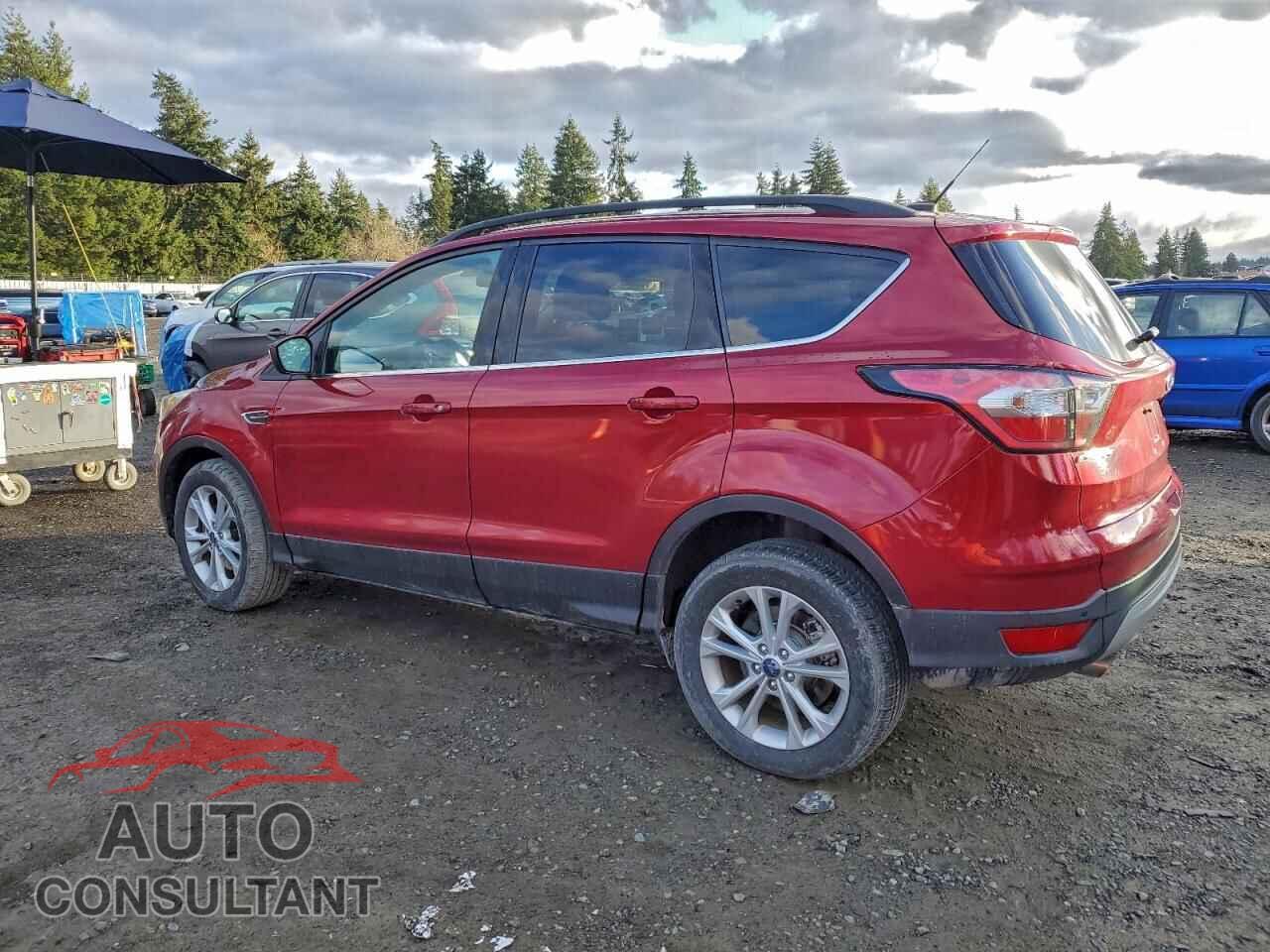 FORD ESCAPE 2017 - 1FMCU9GD0HUC70067