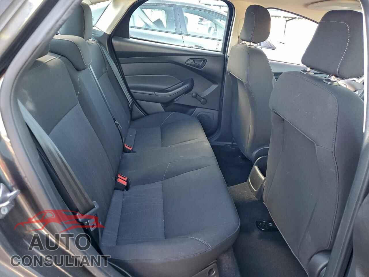 FORD FOCUS 2016 - 1FADP3E28GL247175