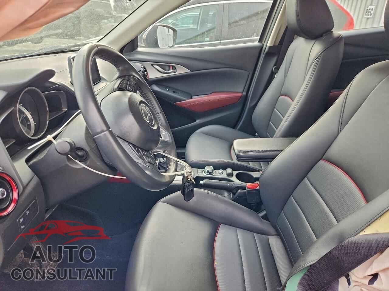MAZDA CX-3 2017 - JM1DKFC70H0173343