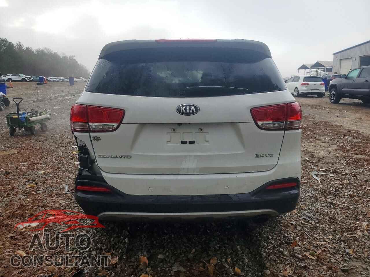 KIA SORENTO 2016 - 5XYPHDA50GG132575