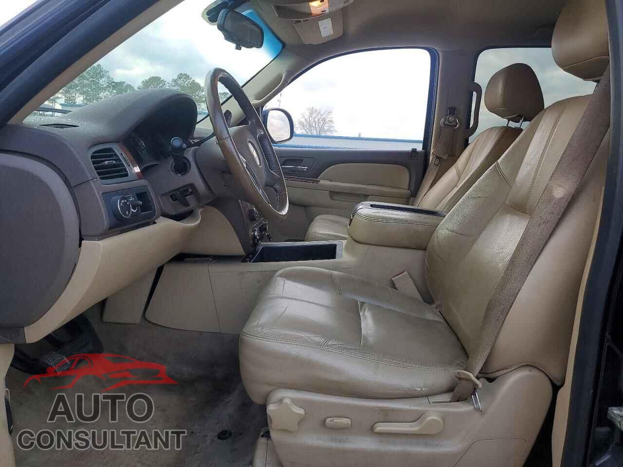 CHEVROLET TAHOE 2012 - 1GNSCAE01CR201010