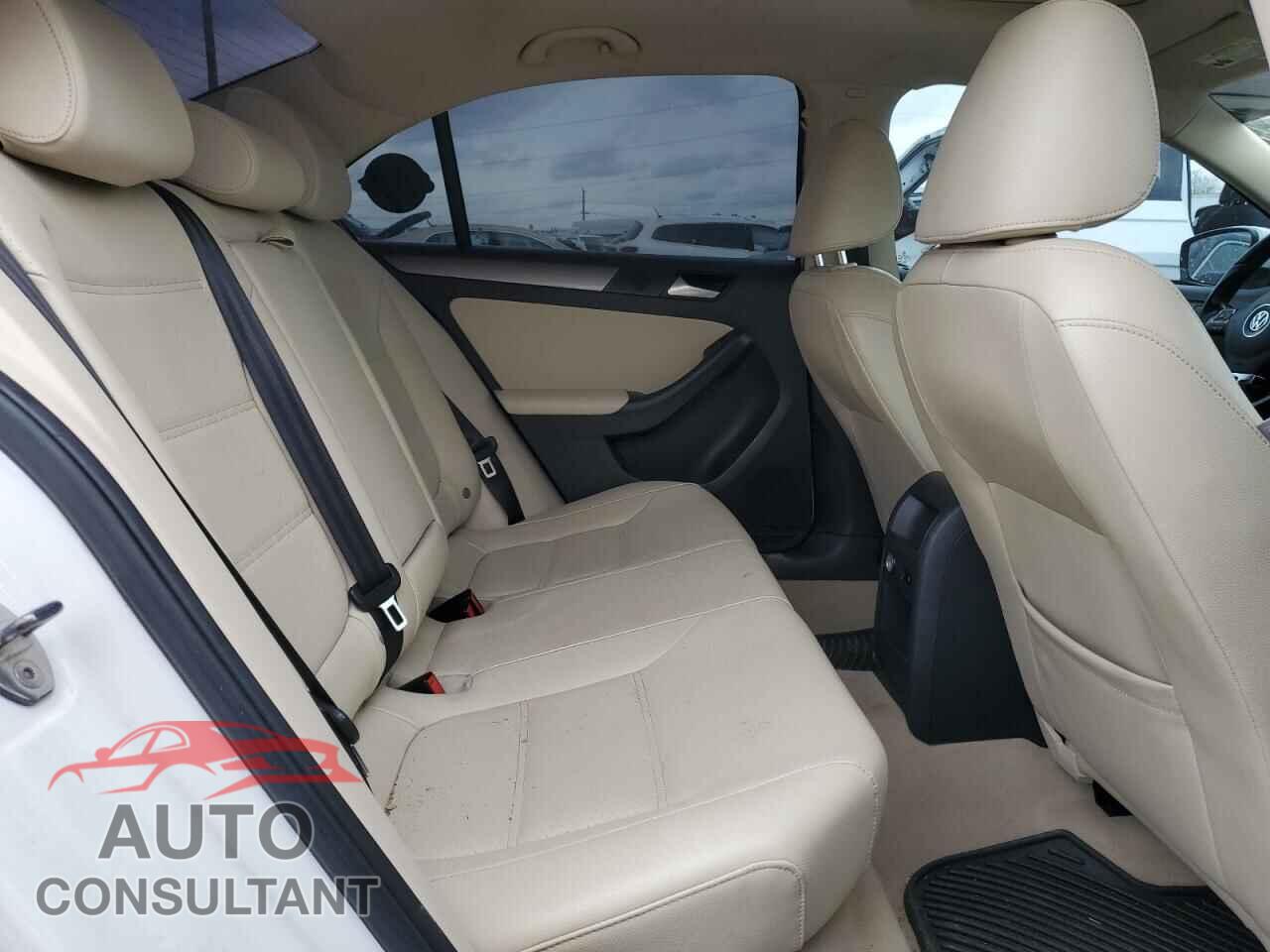 VOLKSWAGEN JETTA 2014 - 3VW3L7AJ1EM361503